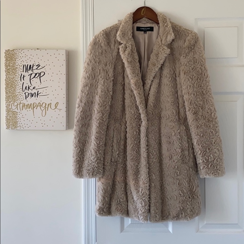 Kenneth Cole tan teddy jacket sz petite small